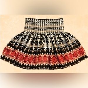 White House Black Market printed soft skirt